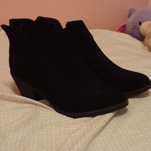 black booties  !
